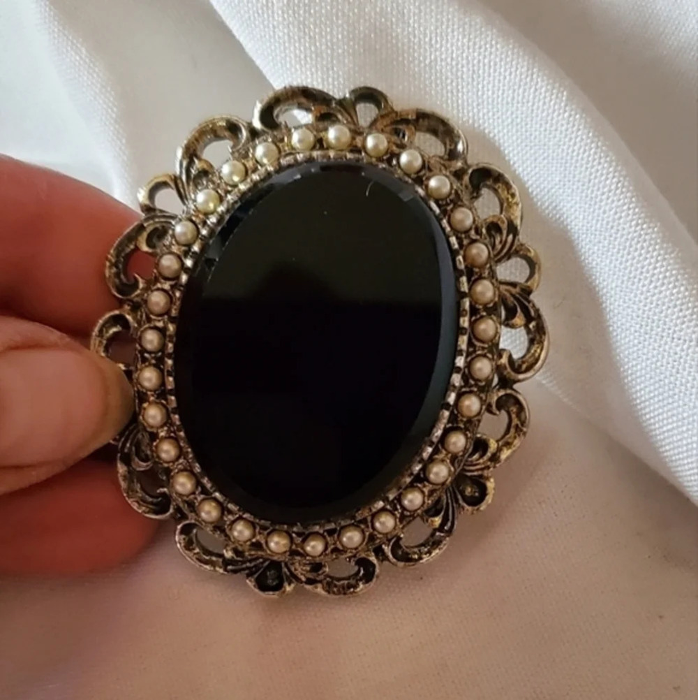 Vintage Black Glass brooch/ pendant‎ - Picture 5 of 7